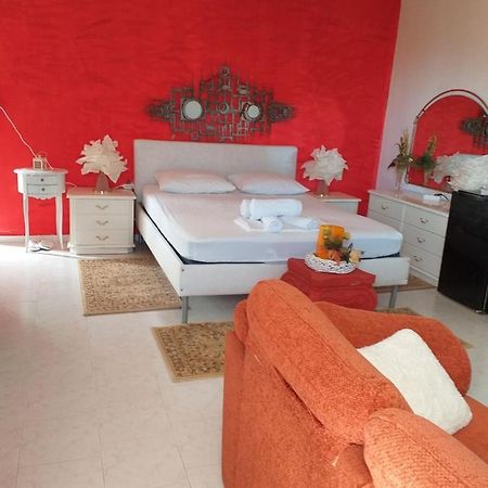 Roulas Cozy Apartments Artemida  Bagian luar foto