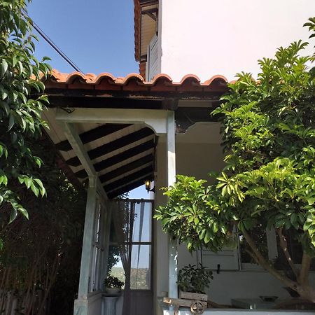 Roulas Cozy Apartments Artemida  Bagian luar foto