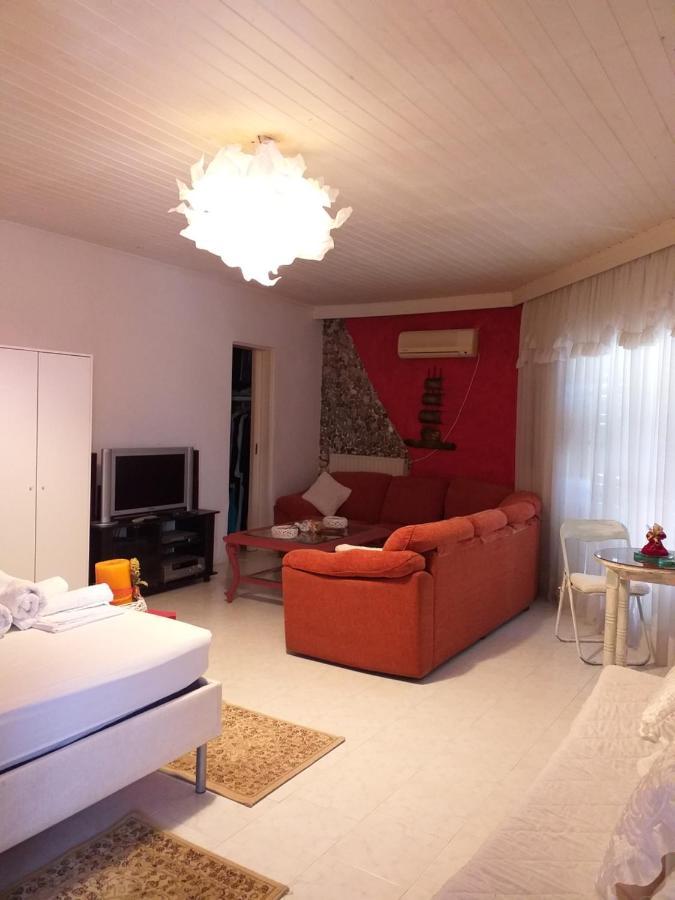 Roulas Cozy Apartments Artemida  Bagian luar foto