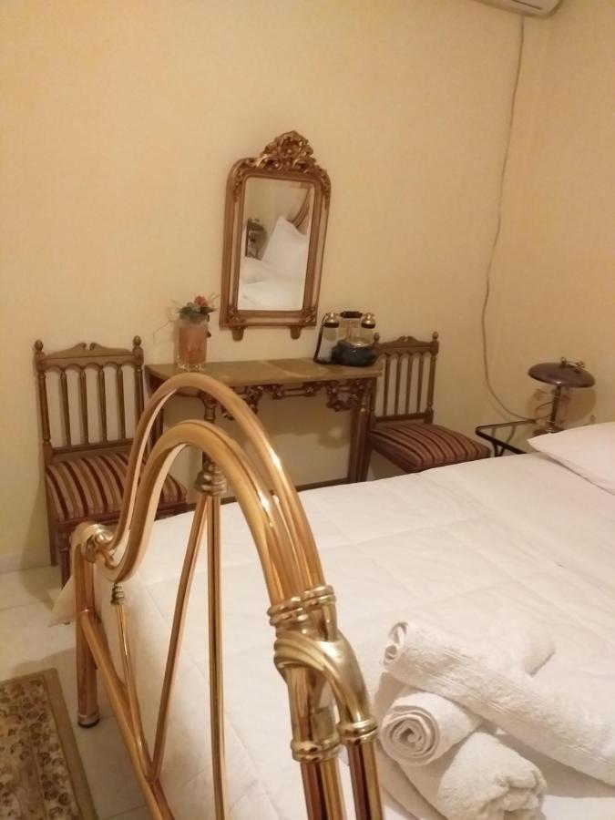 Roulas Cozy Apartments Artemida  Bagian luar foto
