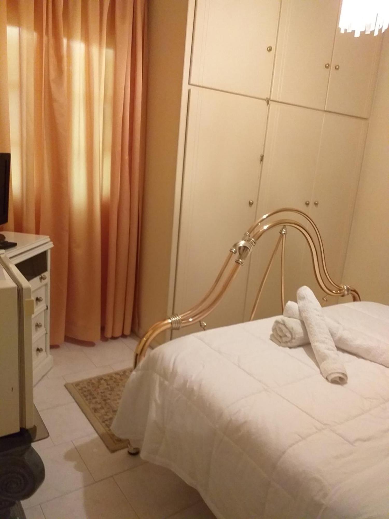 Roulas Cozy Apartments Artemida  Ruang foto